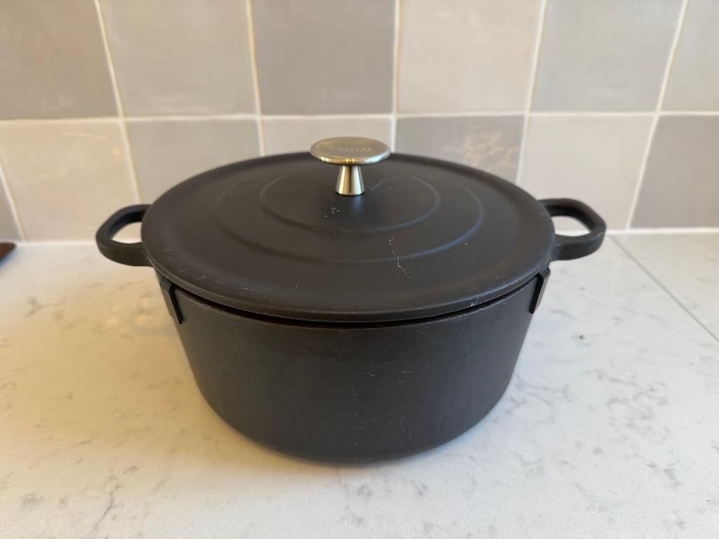 Cast iron pans from Royal van Kempen & Begeer 24 cm, Huis en Inrichting, Keuken | Potten en Pannen, Ophalen, Gebruikt, Gietijzer