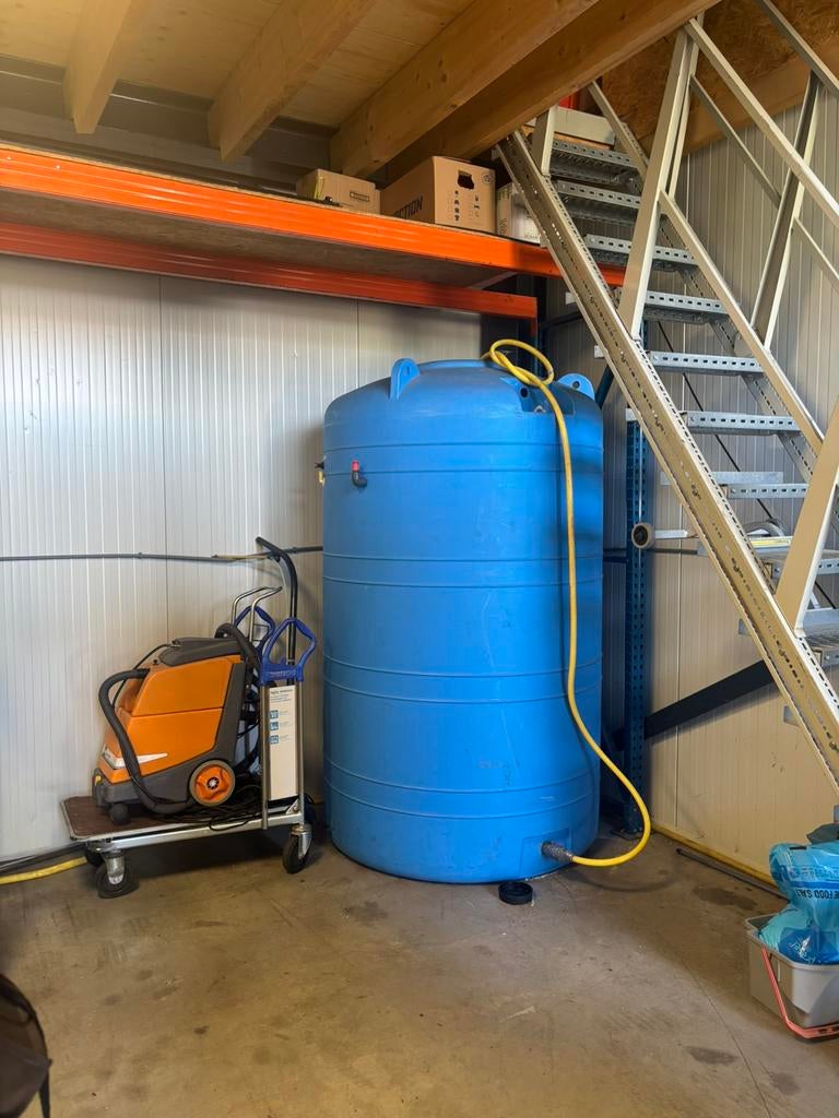 Watervat 2500 liter, Tuin en Terras, Regentonnen, 150 liter of meer, Ophalen of Verzenden, Zo goed als nieuw