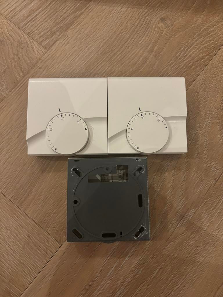 3x Möhlenhoff Alpha ruimte thermostaat., Ophalen of Verzenden, Afzuiger