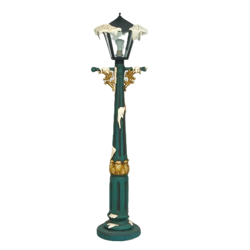Santa Lamp Post w Snow – Kerstmis Hoogte 204 cm, Ophalen, HorecaBeelden, Nieuw, HorecaBeelden