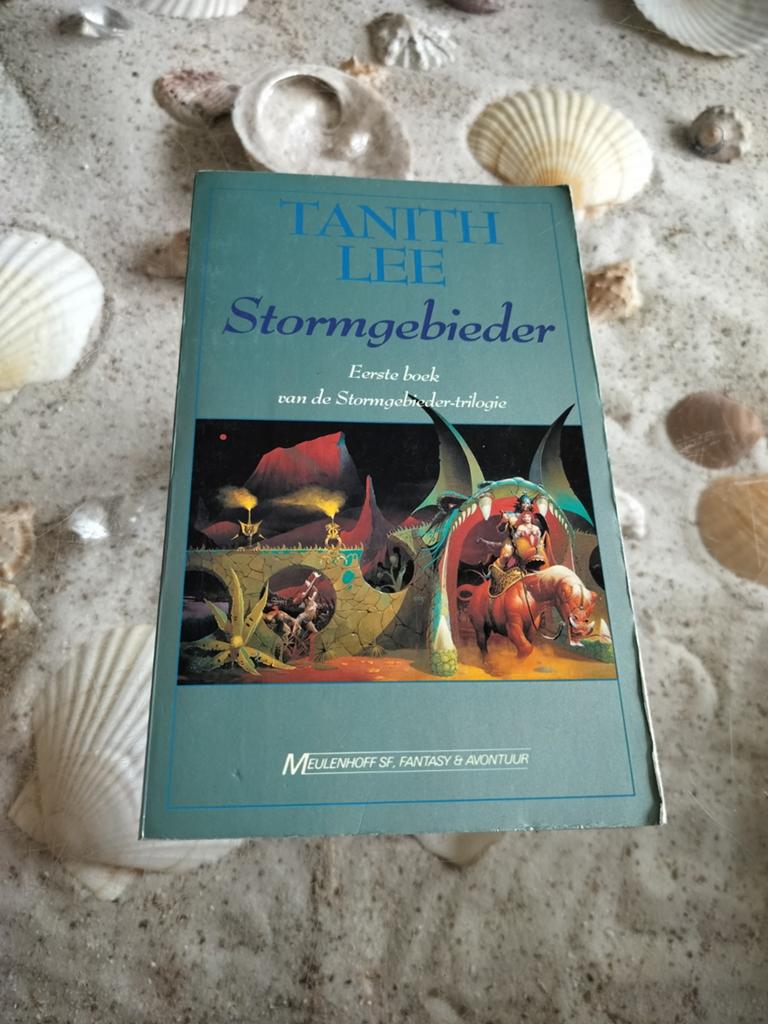 Tanith Lee - Stormgebieder, Boeken, Ophalen of Verzenden, Gelezen