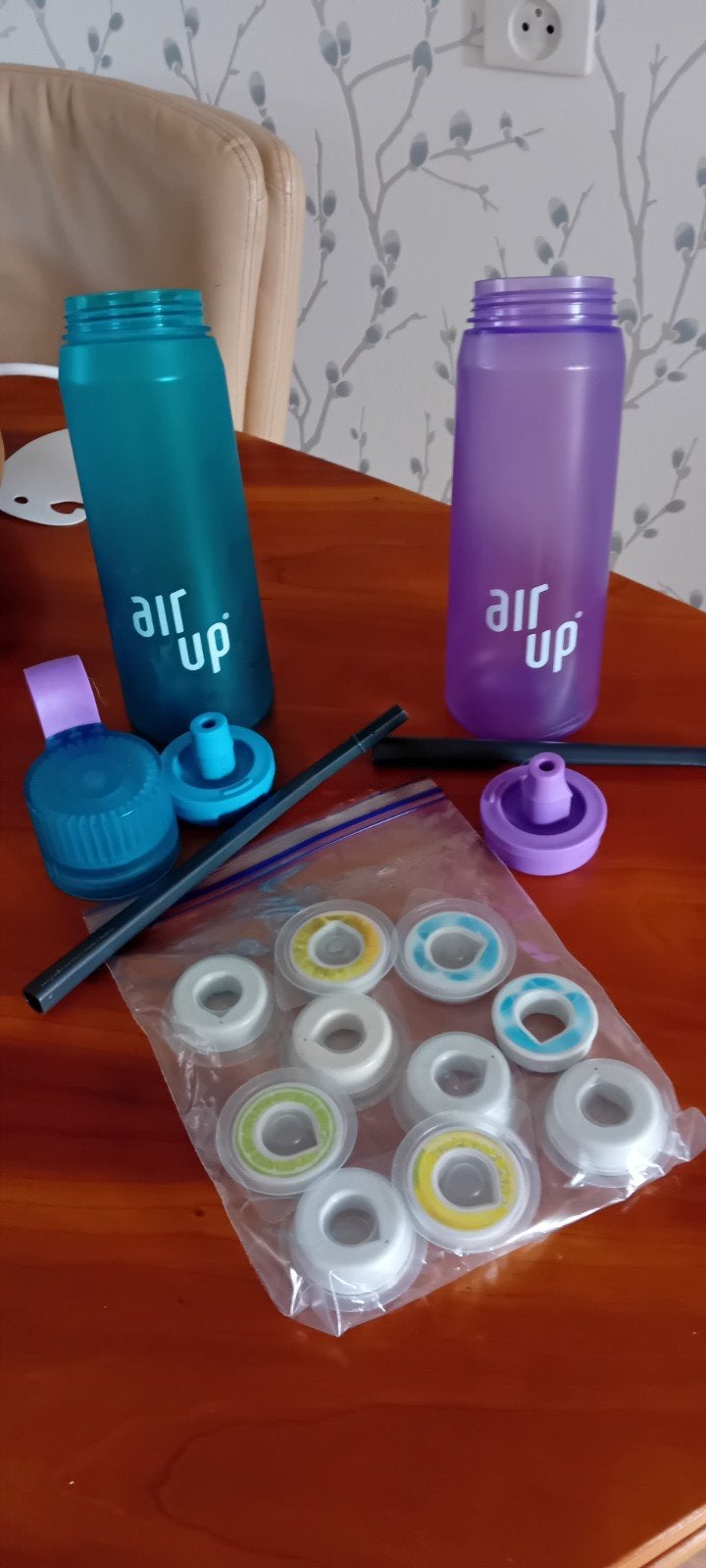 2 air up flessen met 10 smaakjes vullingen bij de lilafles, Sport en Fitness, Bidons, Ophalen of Verzenden