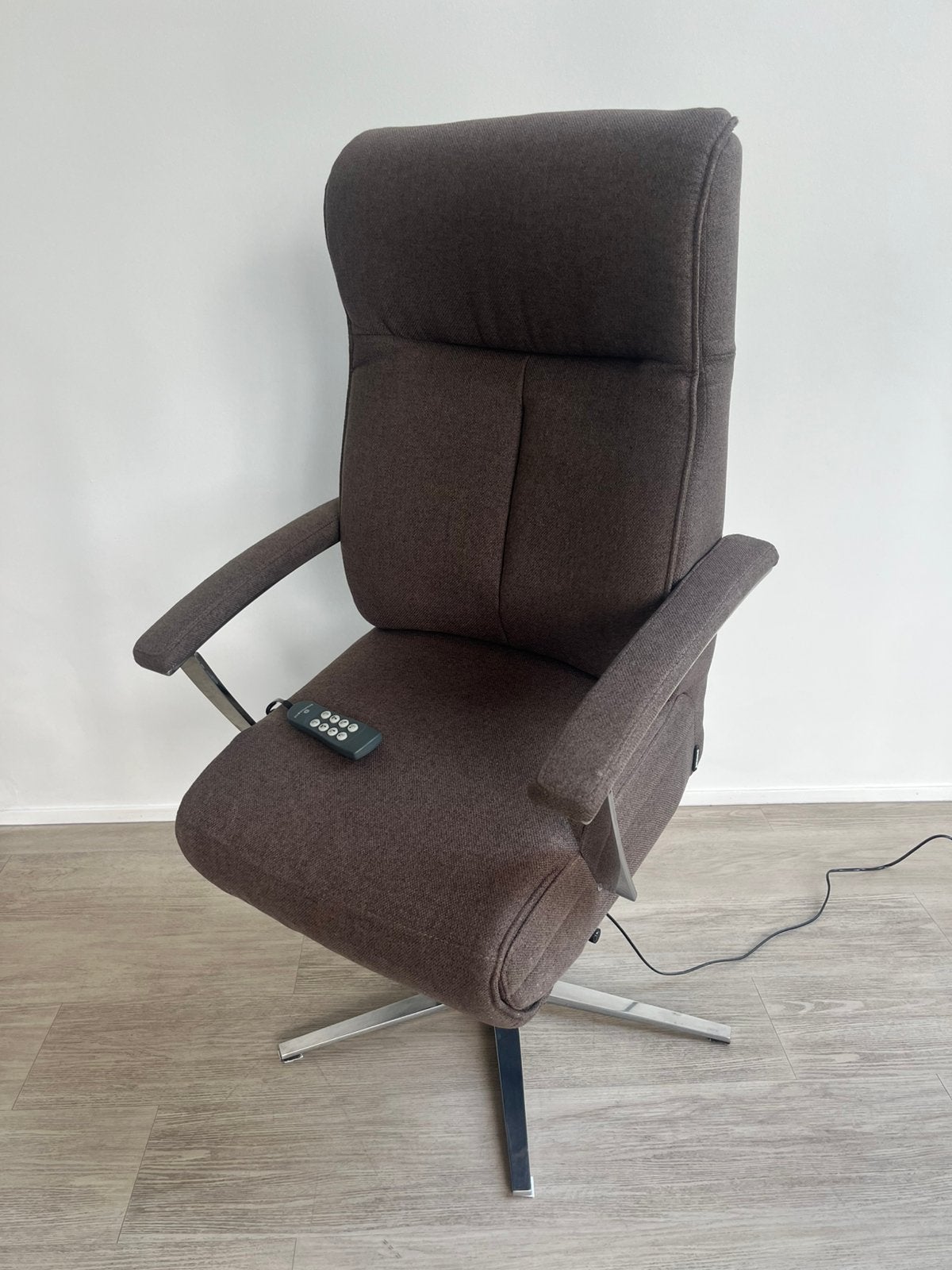 Prominent Stockholm relaxfauteuil Sta Op Bruin S Stof M, Ophalen, Zo goed als nieuw