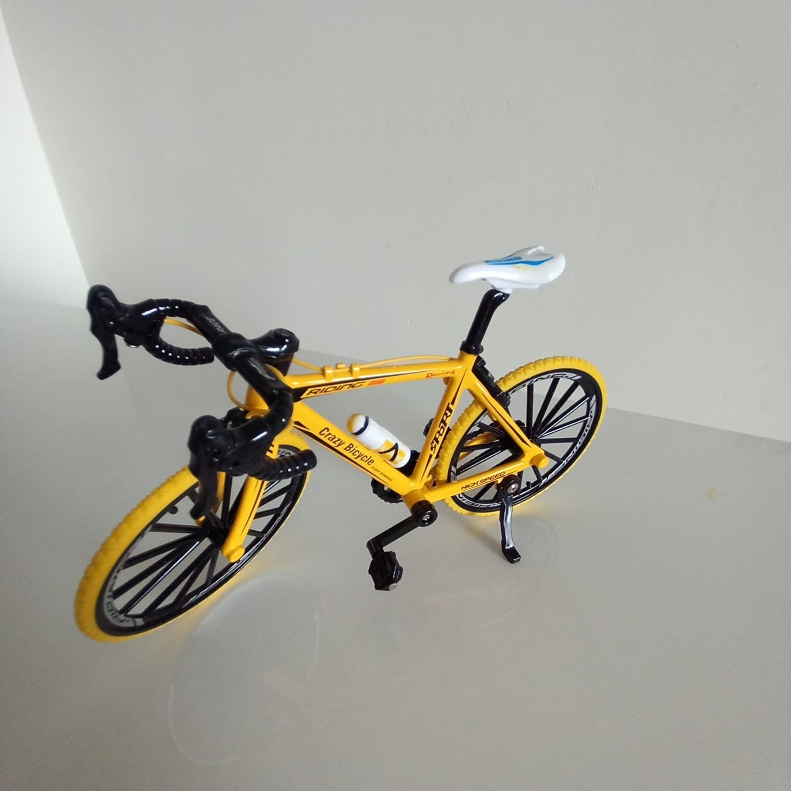 Miniatuur racefiets model - Geel, Ophalen of Verzenden, Zo goed als nieuw