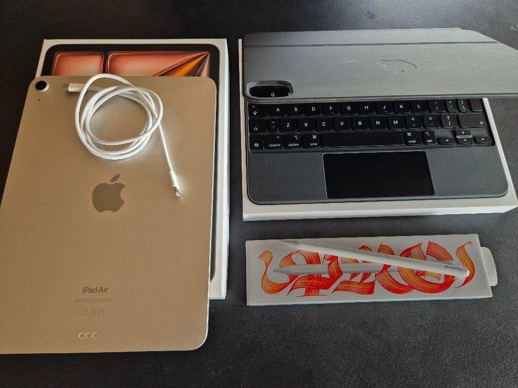 Foto 2 van IPAD AIR 11 WIFI 128GB STARLIGHT+PENCIL PRO+MAGIC KEYBOARD