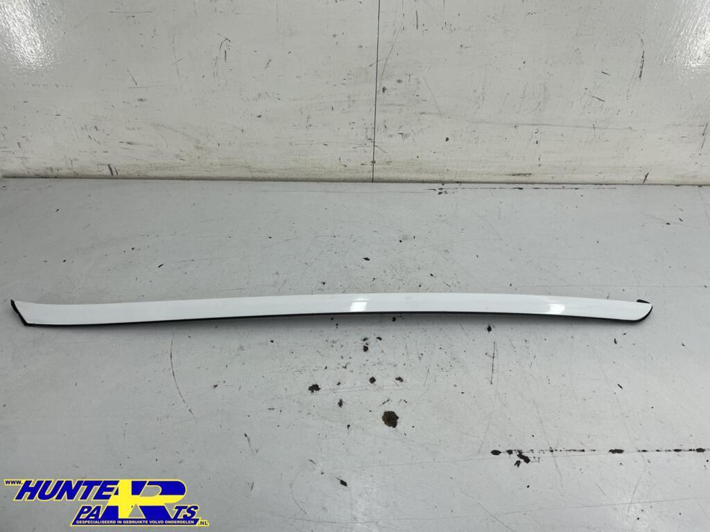 Raamrubber voorruit L wit 614 Volvo XC60 I ('08->) 30784797, Gebruikt, Ophalen of Verzenden, Volvo