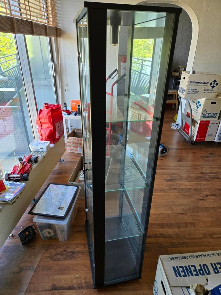 Glazen Vitrinekast met Verlichting, Ophalen, Met plank(en), 50 tot 100 cm, Zo goed als nieuw