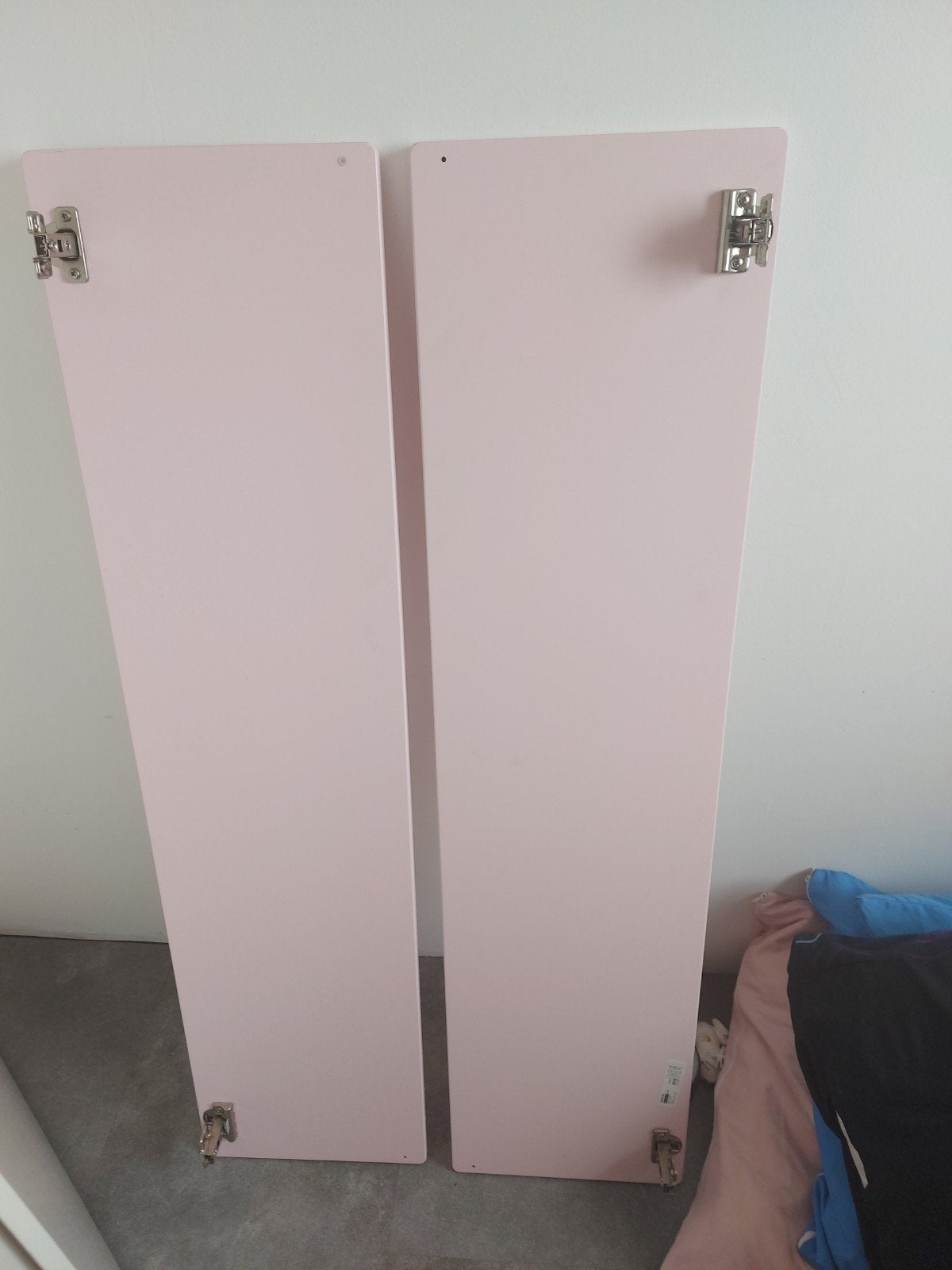 Twee roze Småstad deuren met scharnieren, Ophalen, Gebruikt, Minder dan 25 cm, 150 tot 200 cm