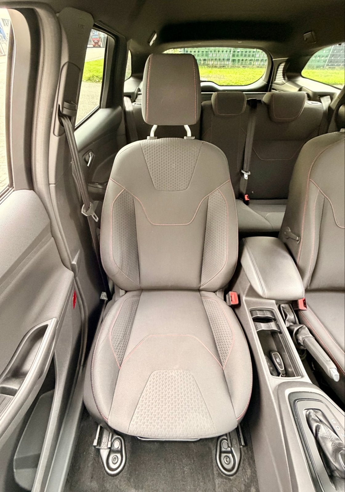 Foto 18 van Ford Focus ST-line 1.5 Ecoboost 182pk 2017 Zwart