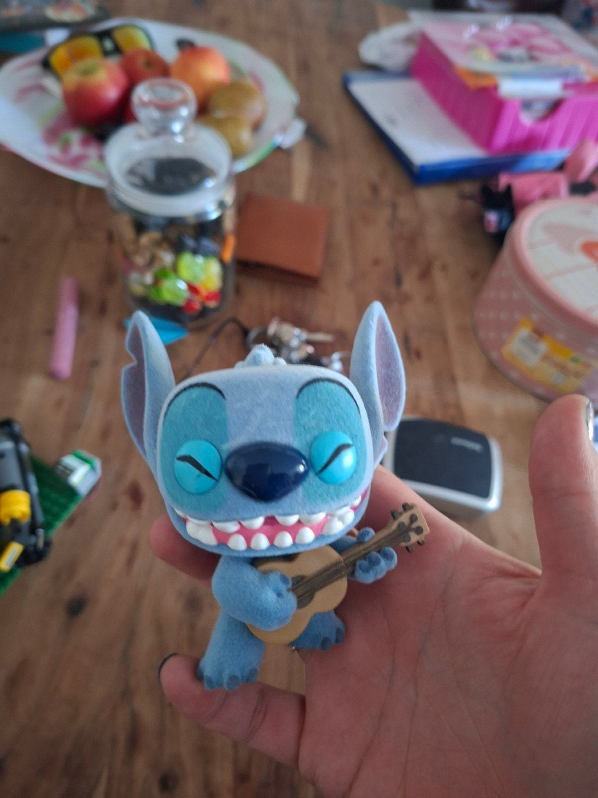 Funko Pop Stitch met Ukelele - Disney Lilo & Stitch, Verzamelen, Poppetjes en Figuurtjes, Ophalen of Verzenden, Zo goed als nieuw