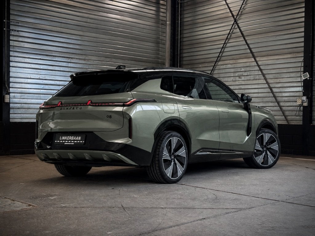 Lynk & Co 08 1.5 More | BTW | Harman Kardon | Massage | Stoe, Automaat, 0 cilinders, Gebruikt, Zwart