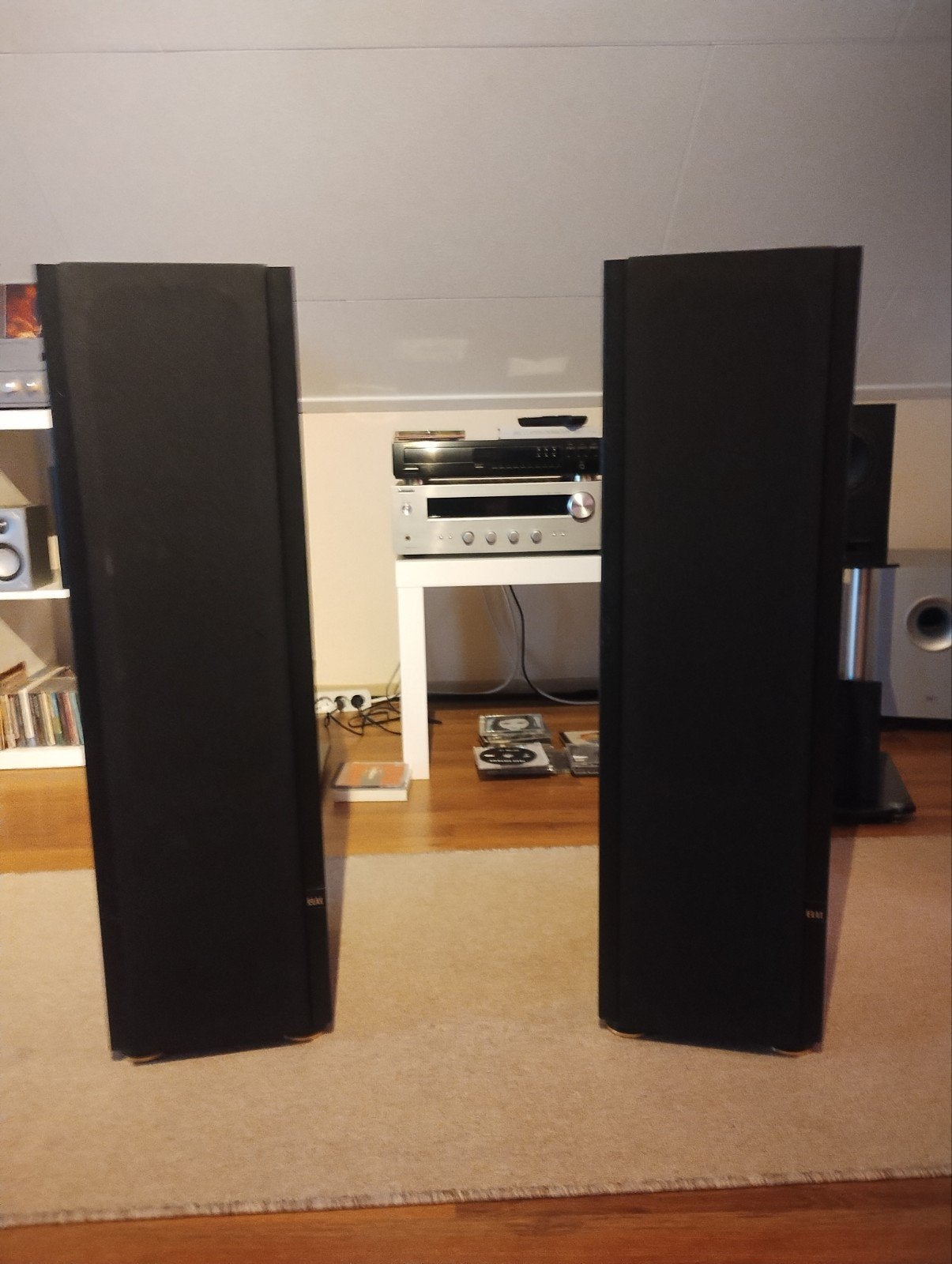 Elac Elr 115, Ophalen of Verzenden, Gebruikt, 60 tot 120 watt, Overige merken