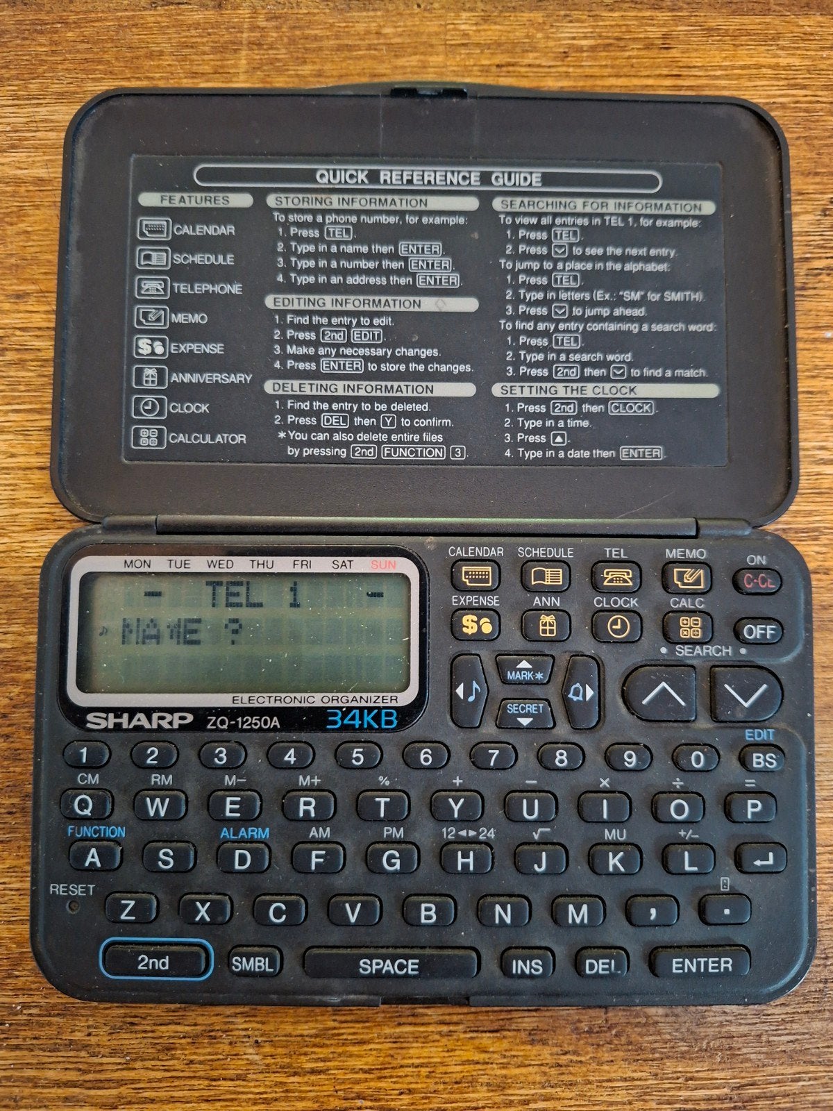 Sharp ZQ-1250A elektronische organizer uit de jaren '90., Ophalen of Verzenden, Gebruikt
