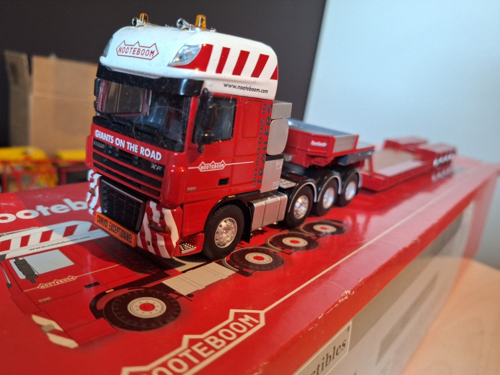 NOOTEBOOM EURO-78-04 LOWLOADER DAF 8X4, Ophalen of Verzenden, Nieuw, Bus of Vrachtwagen, Wsi