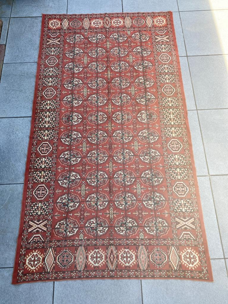 Dun rood tapijt met patroon - 254x140cm (bokhara-look?), Gebruikt, 100 tot 150 cm, 200 cm of meer, Ophalen of Verzenden