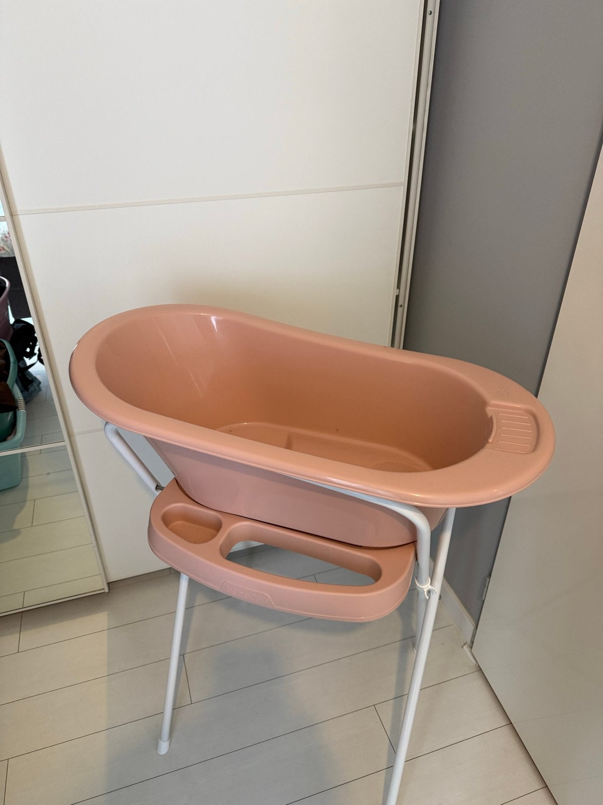 Roze babybadje met standaard, Overige merken, Gebruikt, Ophalen of Verzenden, Badje