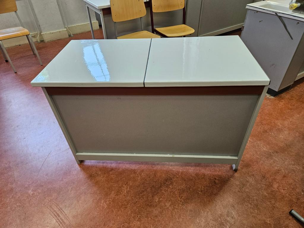Multifunctionele Tafel/Werkbank - Wit/Grijs, Ophalen, Minder dan 45 cm, Gebruikt, Metaal of Aluminium