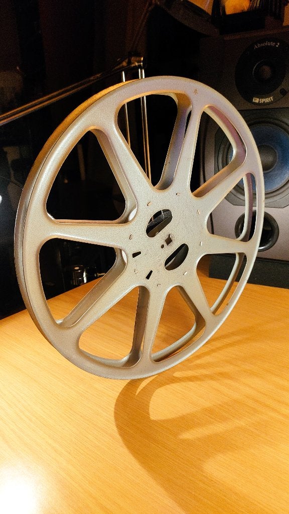 Unieke Aluminium 16mm Filmrol – Shell Den Haag (UV-stempel), Audio, Tv en Foto, Verzenden, 16mm film