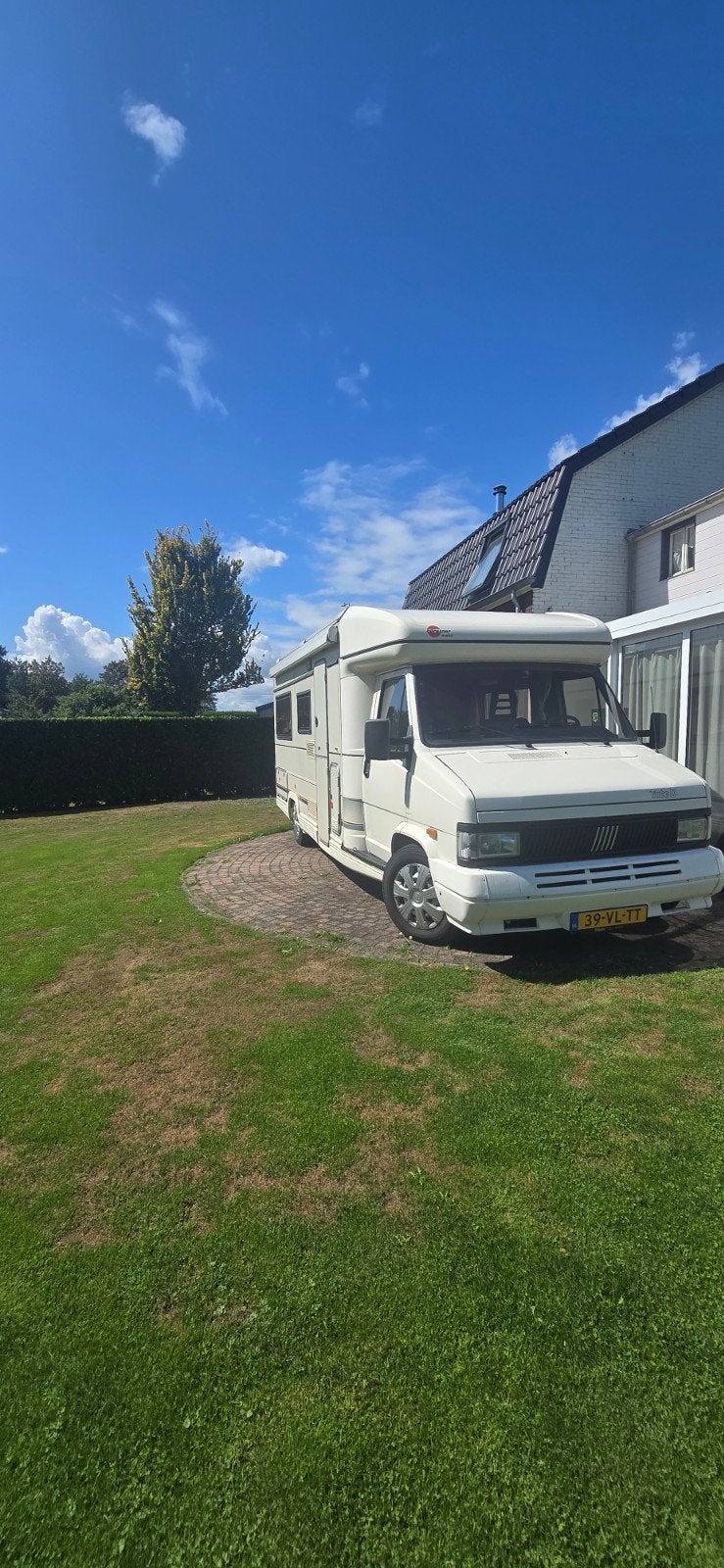 Nette en ruime Fiat Ducato camper apk tot juli 2028, Ringverwarming, Fiat, Koelkast, Particulier