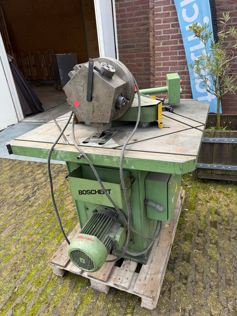 Boschert Hoekuitknipper / plaatschaar / pons, Zakelijke goederen, Ophalen