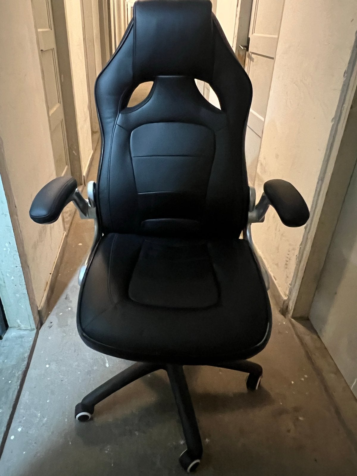 Zwarte Gaming Bureaustoel - Comfortabel en Ergonomisch, Ophalen, Zwart, Zo goed als nieuw, Bureaustoel