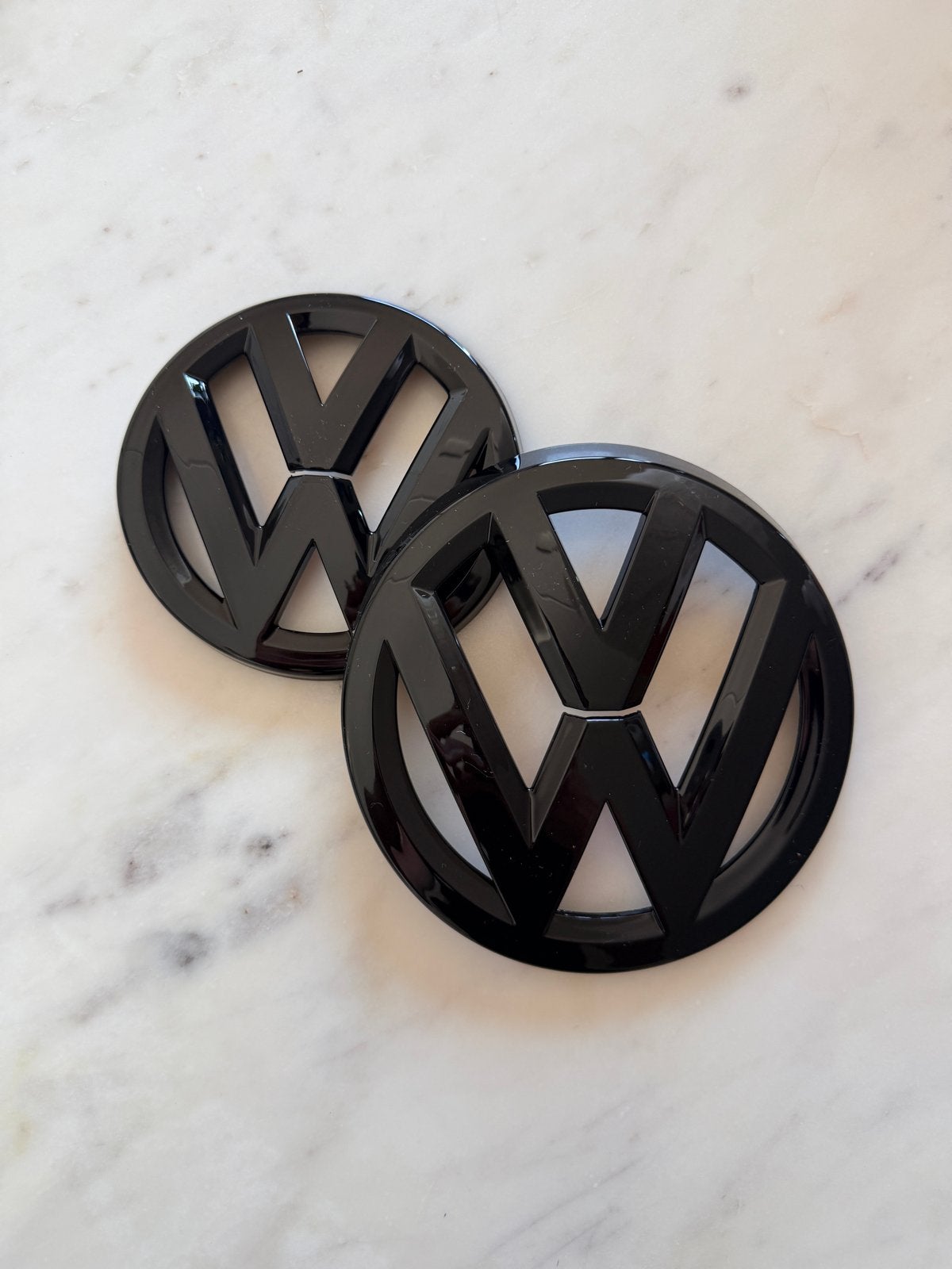 VW Golf 7 logo zwart (voor- en achter), Auto diversen, Auto-accessoires, Nieuw, Ophalen of Verzenden