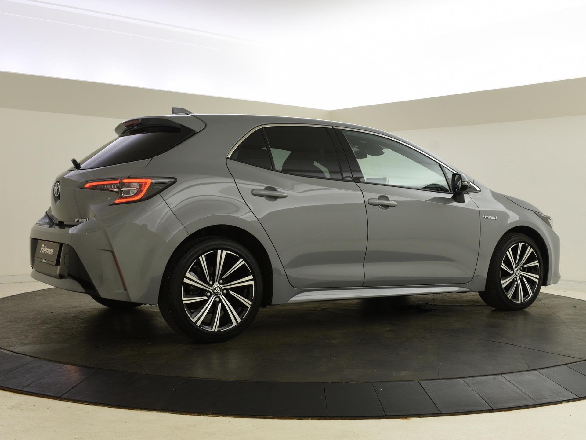 Toyota Corolla 1.8 Hybrid Business Plus | Stoelverw. | Half, Auto's, 12 maanden, 450 kg, Gebruikt, 4 cilinders