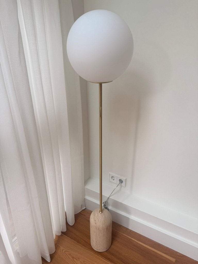 Design Vloerlamp Massief Travertin / Messing + Melkglas Bol, Ophalen, E27 (groot), Zo goed als nieuw, Glas