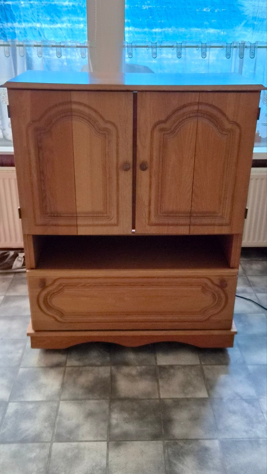 tv meubel, Ophalen, Gebruikt, Eikenhout, Met deur(en)