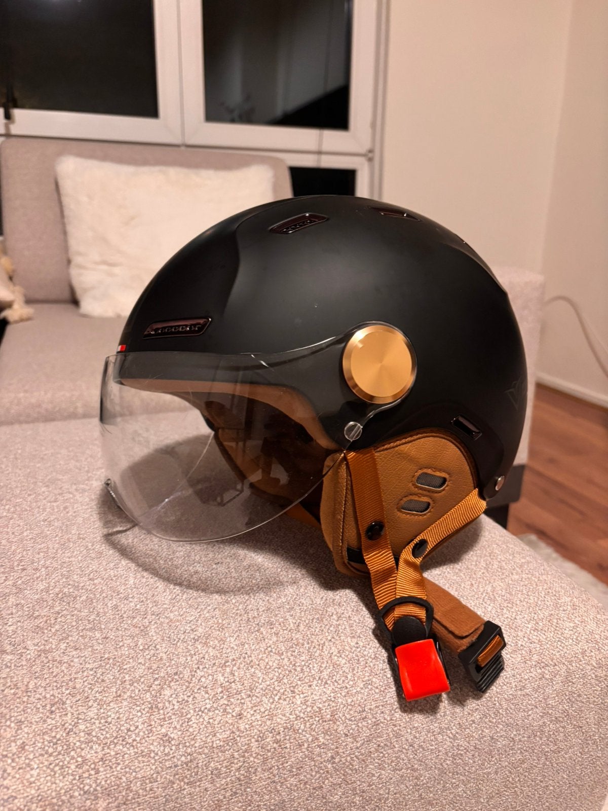 Foto 3 van DEMM Speed Pedelec Helmet XL NTA 8776 + Visor & Bag