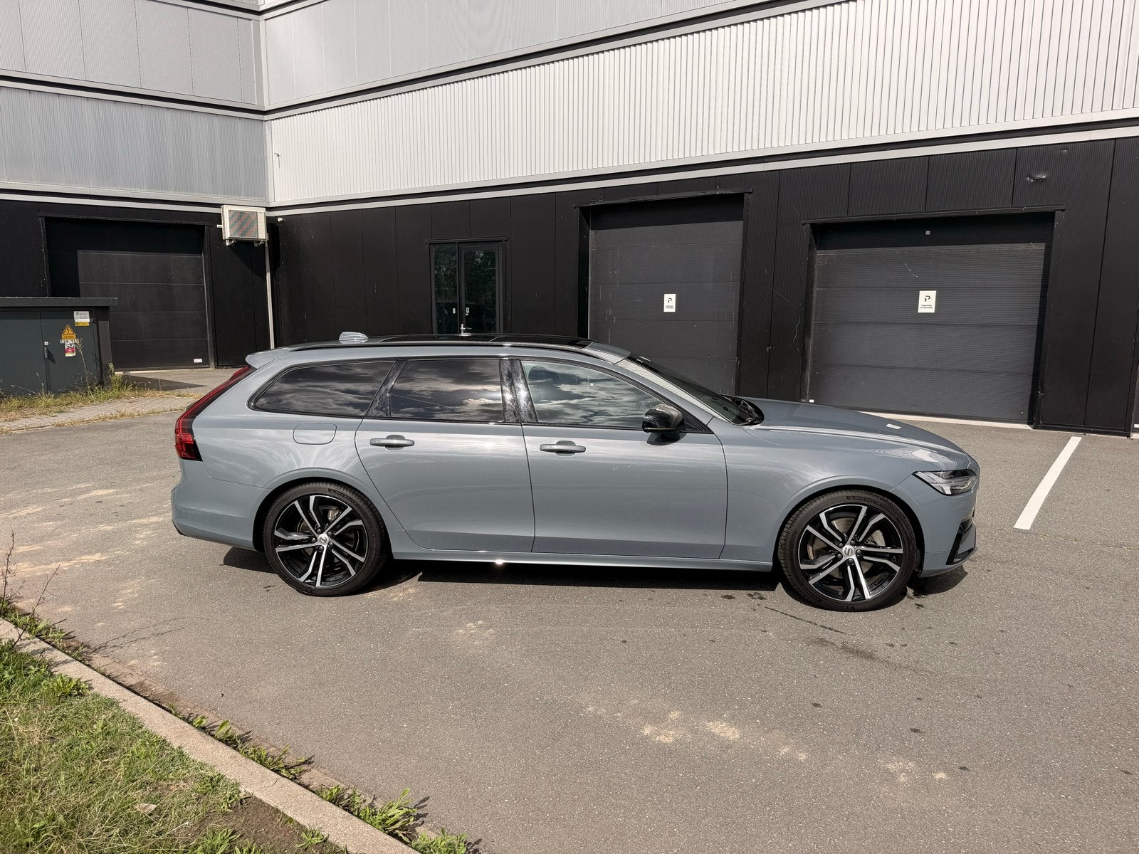 Volvo V90 T6 Recharge R-design (Pano,HUD,360,memory,standk.), Auto's, Automaat, Dealer onderhouden, Startonderbreker, V90