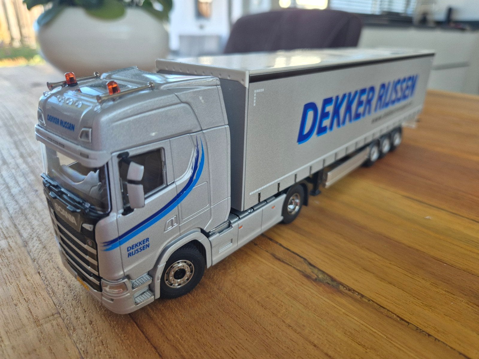 Scania vrachtwagen met oplegger schaalmodel 1:50, Overige merken, 1:32 tot 1:50, Nieuw, Ophalen of Verzenden