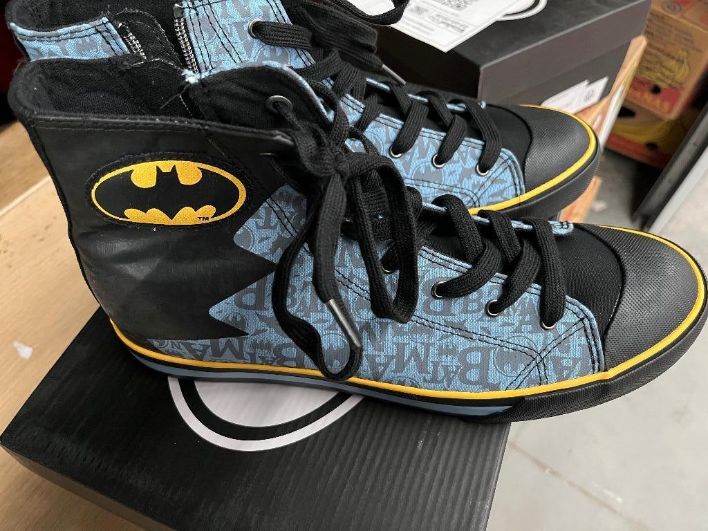 Sneakers high zwart/blauw van Batman Maat 44 nieuw, Sneakers high zwart/blauw van Batman Maat 44 nieuw, Blauw, Nieuw, Ophalen of Verzenden