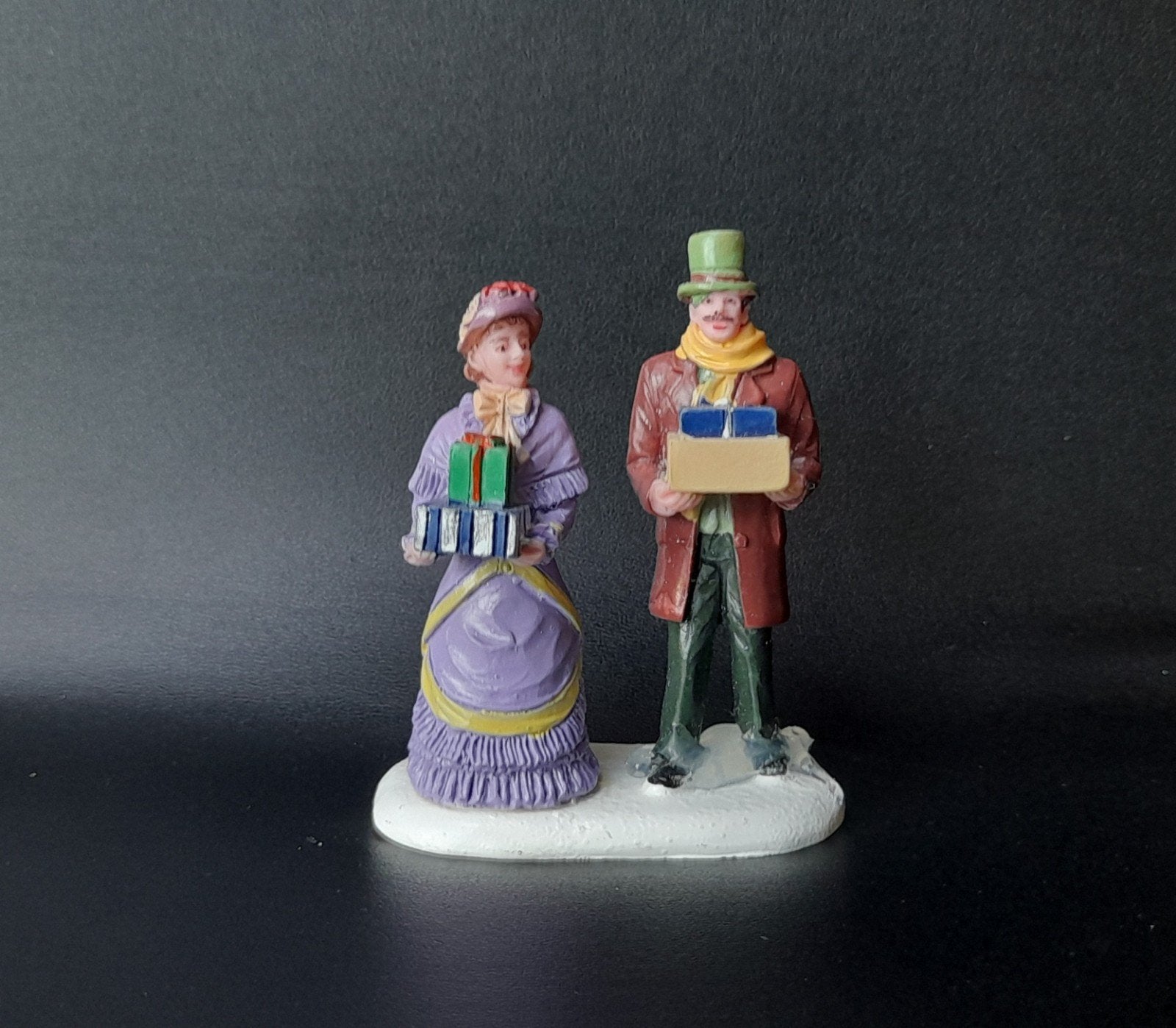 lemax kerst figuur e8  kerstdorp kersthuisjes, Verzenden