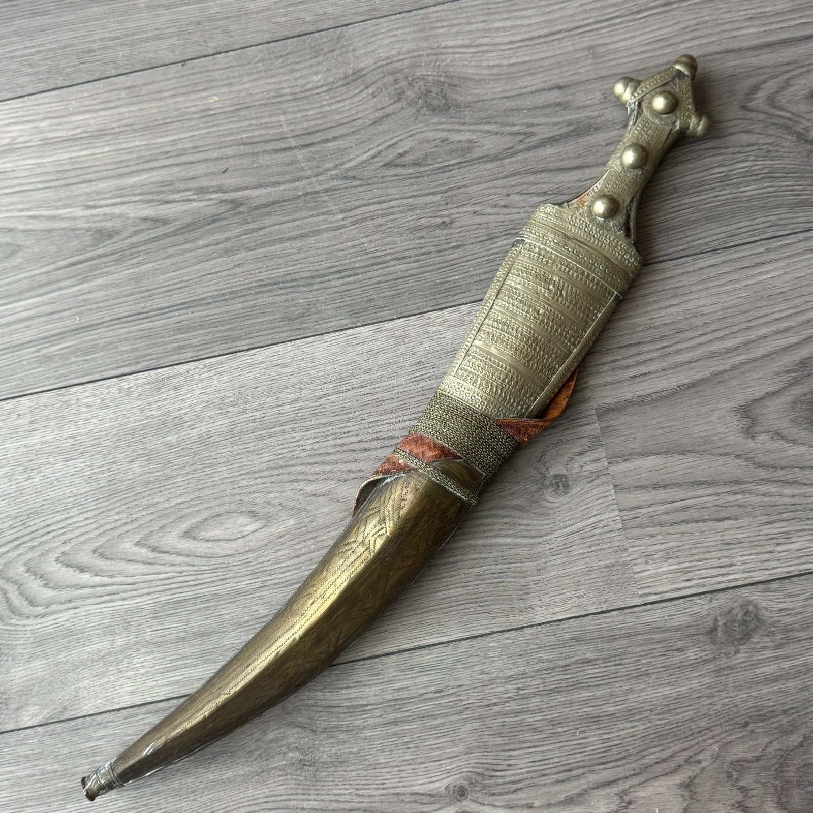 Arabische dolk/kortzwaard  39,5 cm kling Jeddah Saudi-Arabië, Ophalen of Verzenden