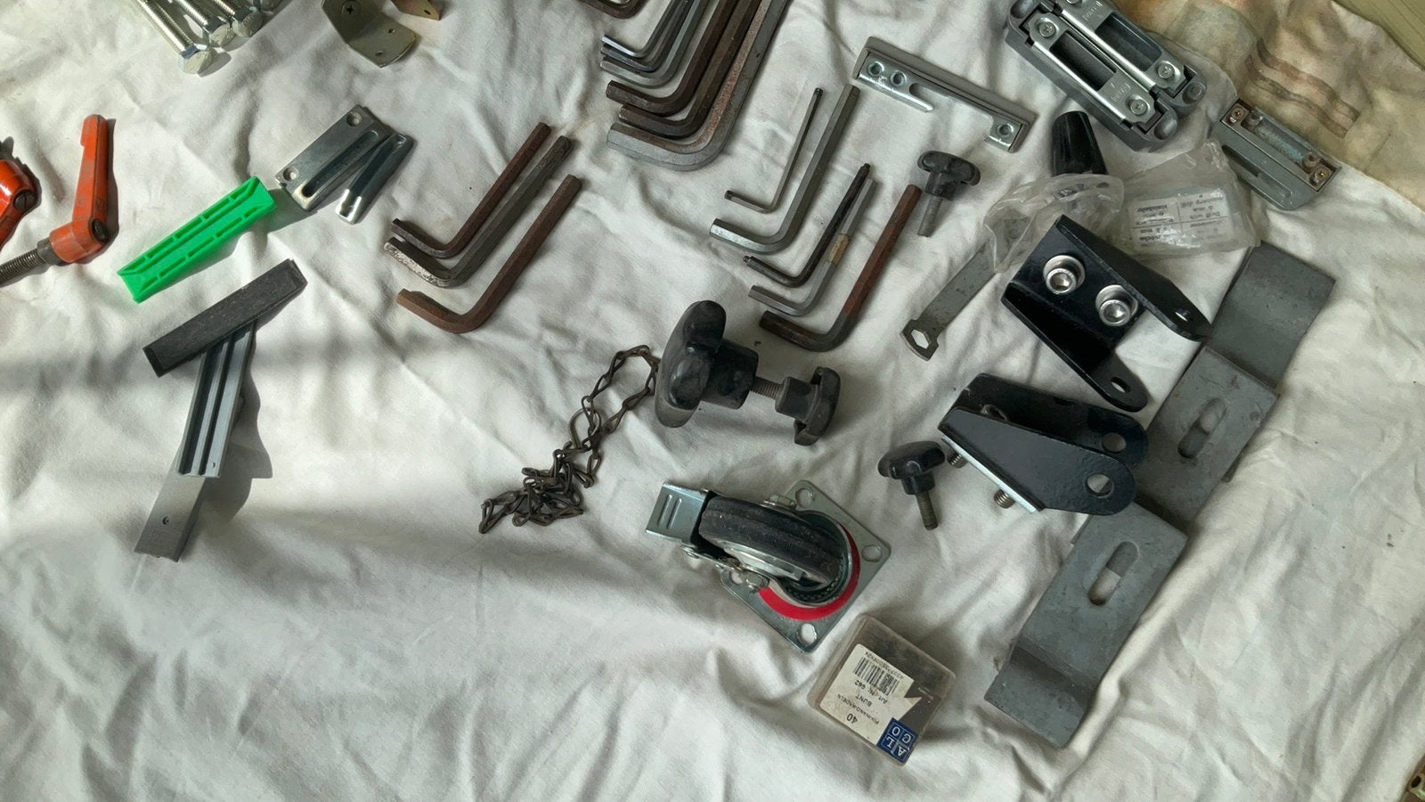 Schuuropruiming. Diverse ijzerwaren, goede degelijke merken, Ophalen, Gebruikt, 250 mm of meer