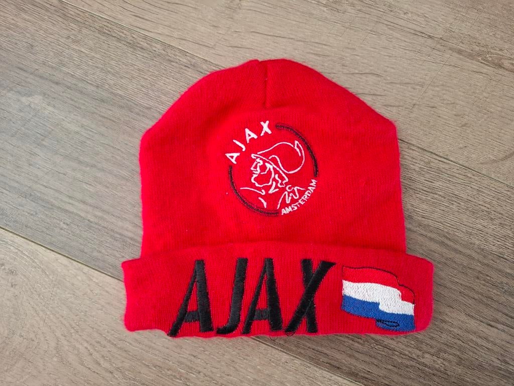 Ajax muts rood jaren 90, Ophalen of Verzenden, 104 of kleiner, Jongen of Meisje, Muts
