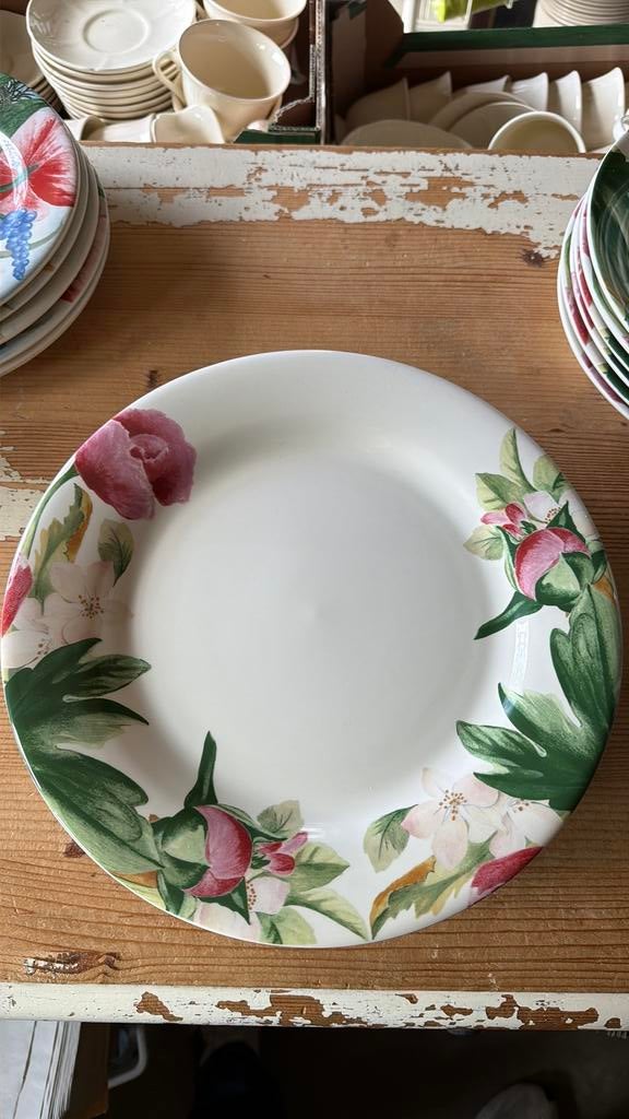 Gien VOLUPTÉ dinerborden, Huis en Inrichting, Keuken | Servies, Ophalen of Verzenden, Zo goed als nieuw, Bord(en), Overige stijlen