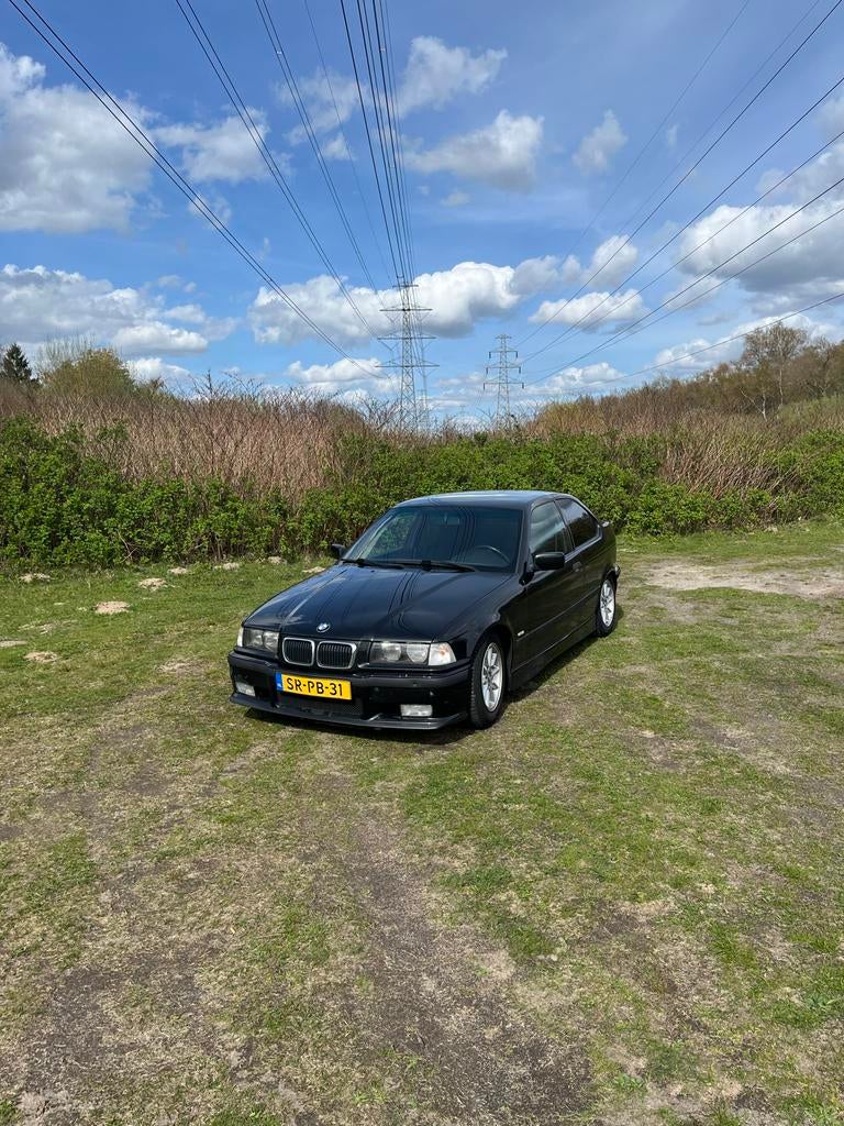 BMW 3-Serie (e36)1.6 I 316 Compact 1998 Zwart, Auto's, BMW, Euro 2, 1596 cc, 1250 kg, Zwart