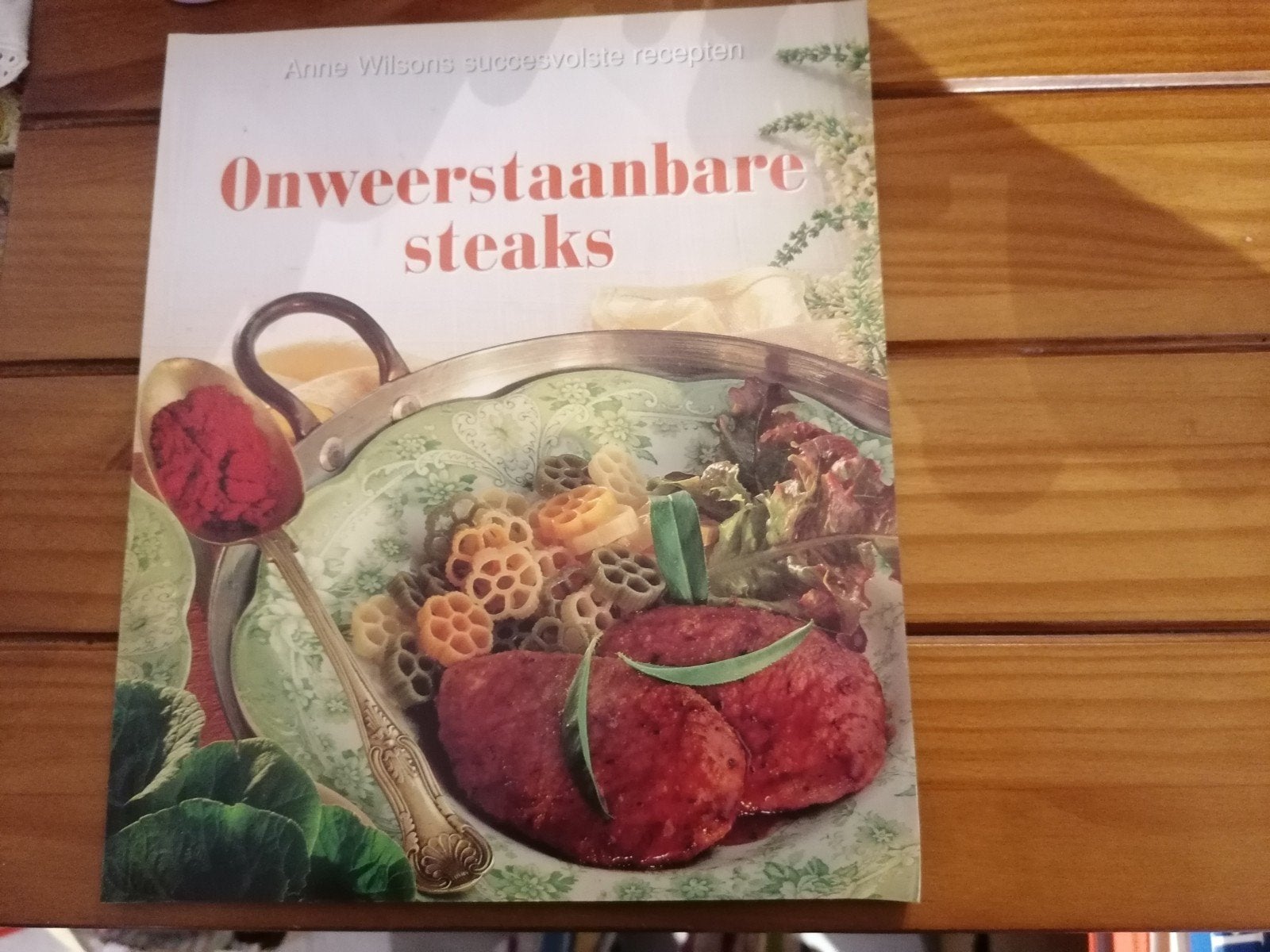 Onweerstaanbare Steaks - Anne Wilson kookboek, Boeken, Gelezen, Hoofdgerechten, Anne Wilson, Ophalen of Verzenden