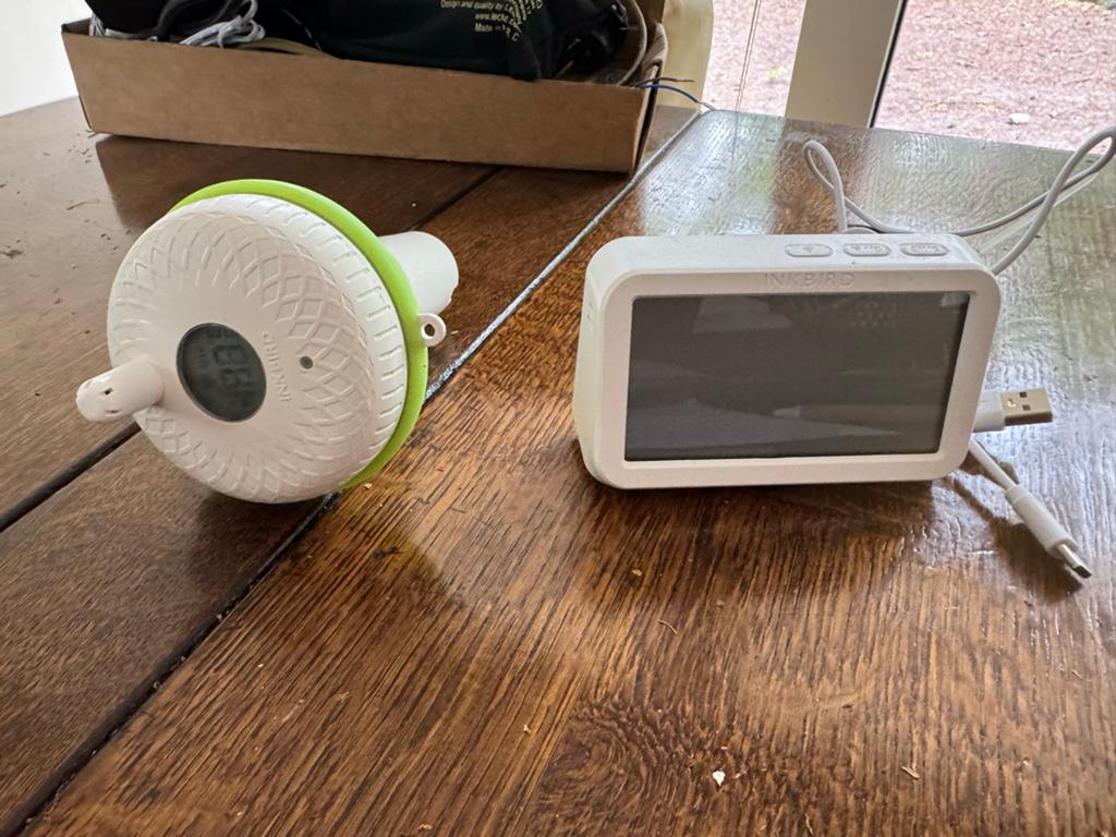 Inkbird WiFi Thermometer voor Hot Tub/Zwembad met Display, Ophalen of Verzenden, Zo goed als nieuw