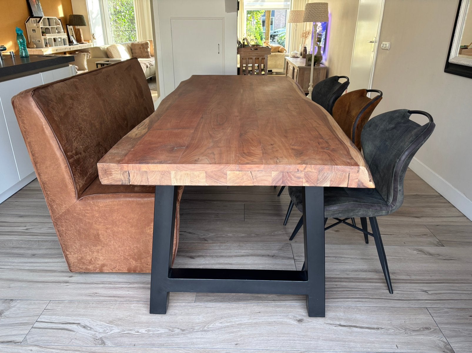 Complete eethoek-boomstamtafel 2.40 m lang 3 stoelen, bank., Ophalen, 100 tot 150 cm, 200 cm of meer, Zo goed als nieuw