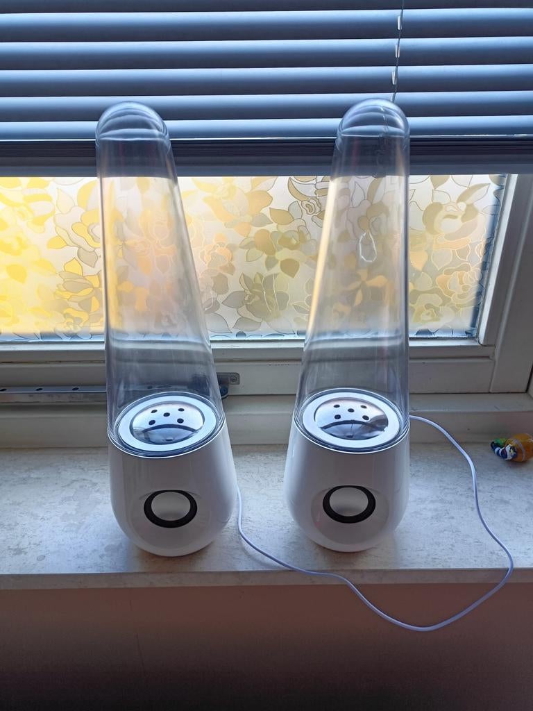 Unieke Waterdansende Speakers - Wit, Ophalen of Verzenden