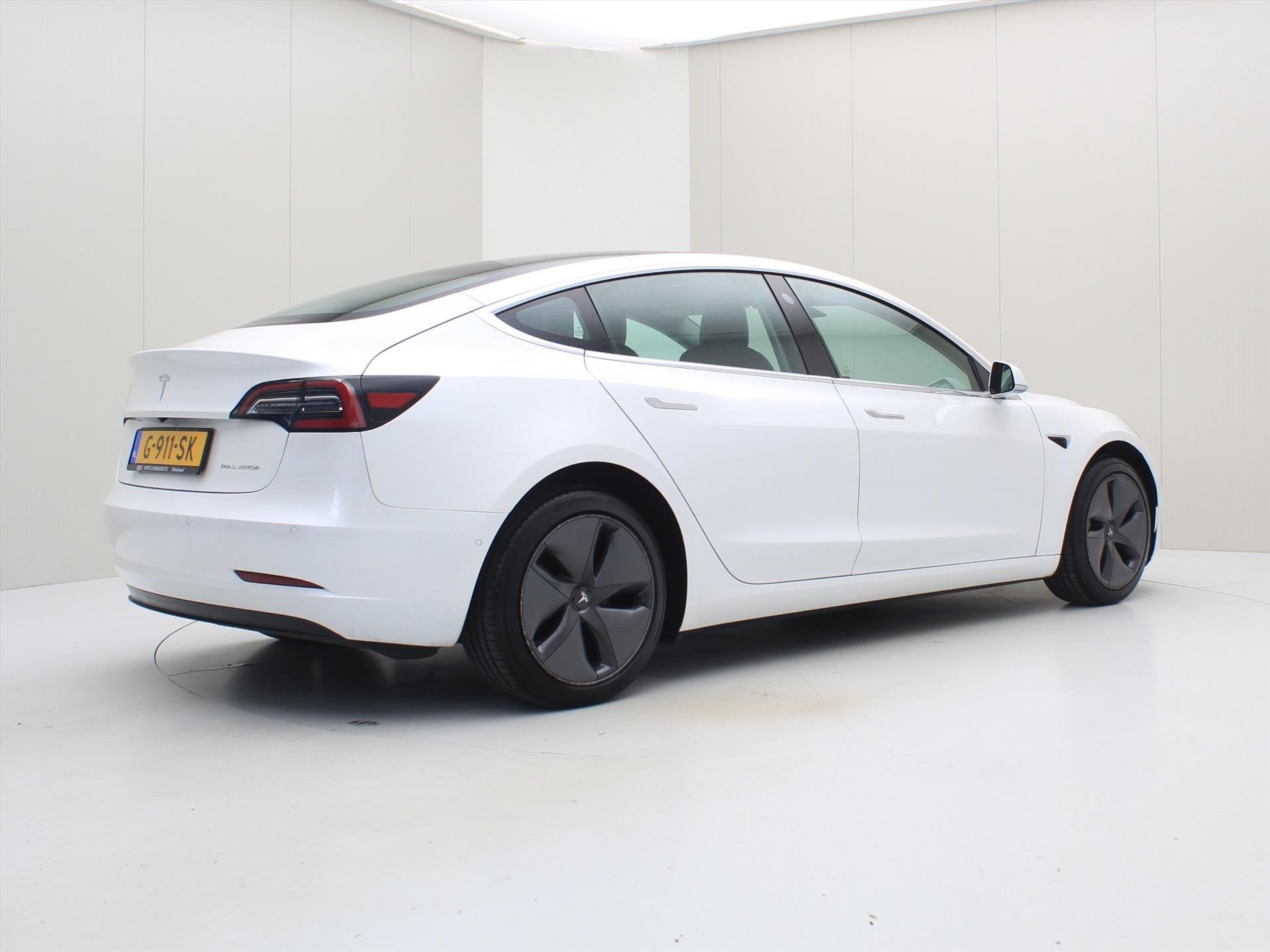 Foto 2 van Tesla Model 3 Long-Range AWD 351pk 75 kWh [ AUTOPILOT+620KM