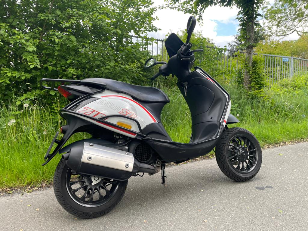 Piaggio Zip 180cc - 125cc 172cc Runner Skipper Vespa Motor, Ophalen, Tweetakt, Zip, Zo goed als nieuw