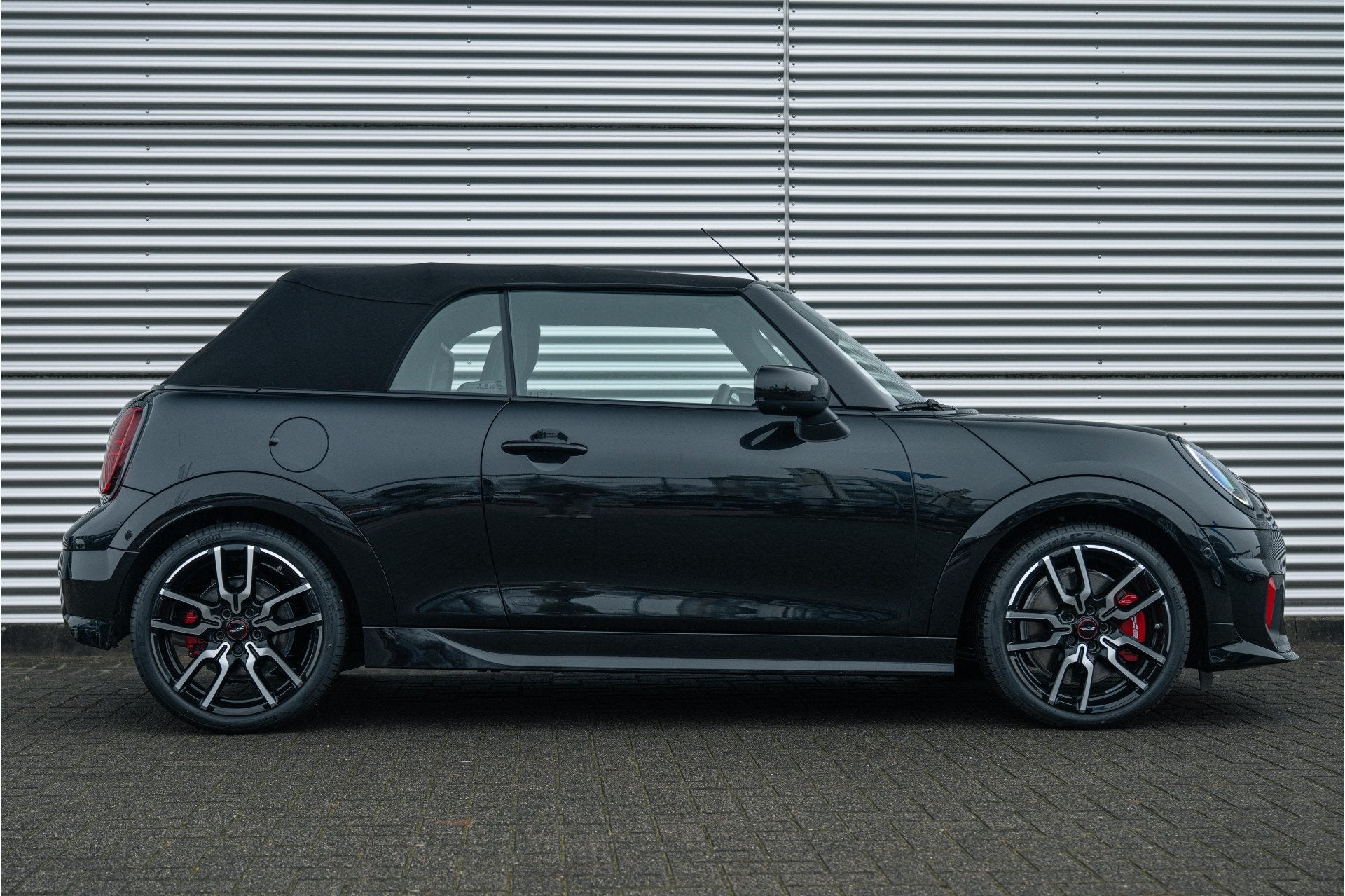 MINI Cabrio John Cooper Works Automaat / Pakket XL / 18" JCW, Auto's, Mini, Zwart, 4 cilinders, Cabriolet, Leder en Stof
