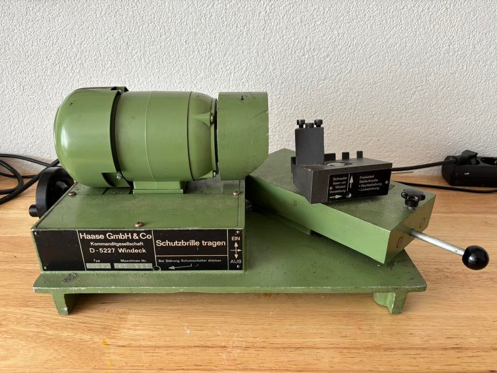 Haase D-5227 slijpmachine, Ophalen, Zo goed als nieuw, Minder dan 700 watt, Werkbankslijpmachine