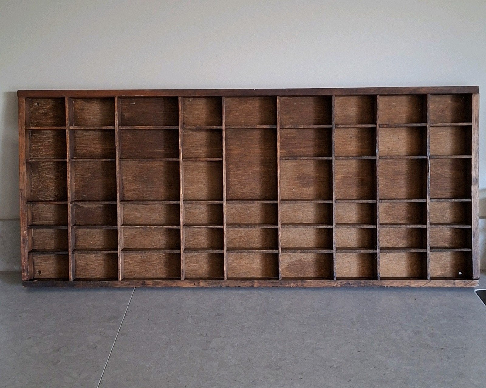 Grote vintage houten letterbak / drukkersbak, Huis en Inrichting, Gebruikt, Hout, Ophalen of Verzenden, Bruin