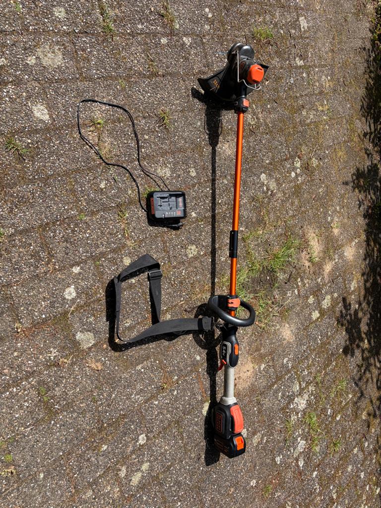 Black + Decker STC5433 accu grastrimmer 54v, Ophalen, Gebruikt, 10 tot 30 cm, Accu