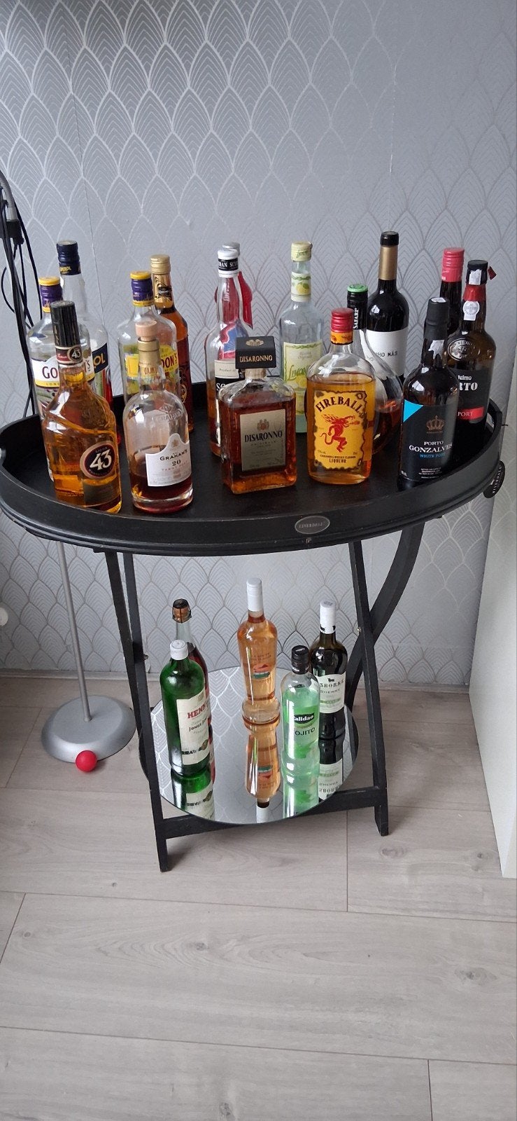 Riverdale serveerwagen/thee tafel met spiegelblad, Ophalen, Hout, Bruin, Gebruikt